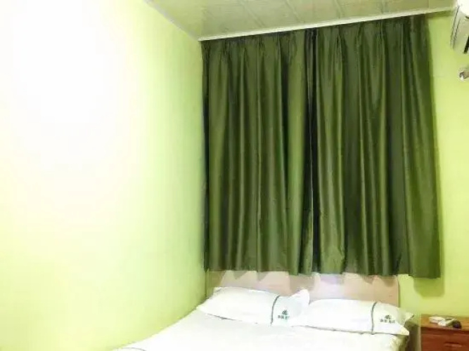 Shanghai Xinlv Hotel (Lingang Academy)
