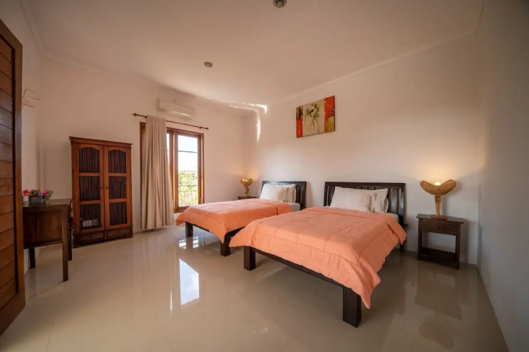 AV Villa Devina