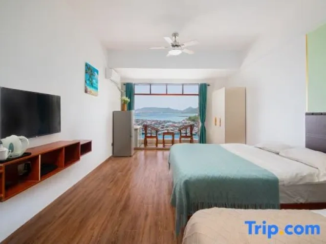 Standard Twin room with balcony and with sea view