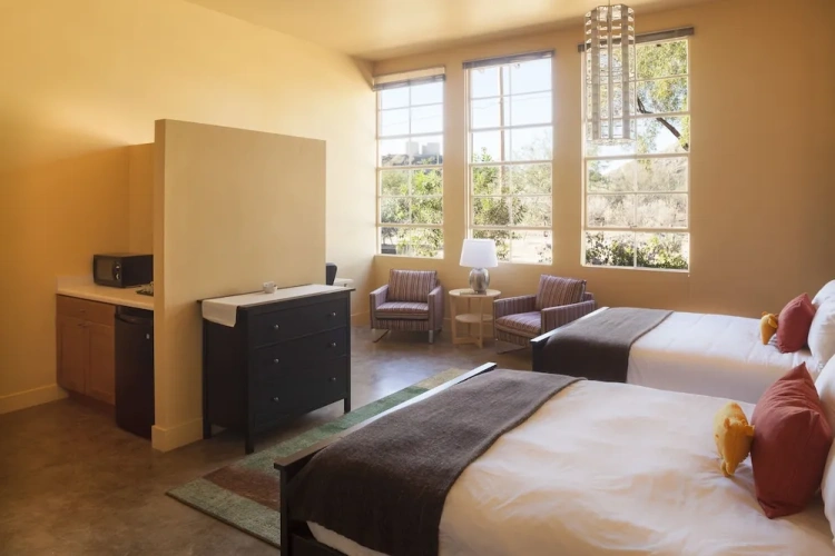 Deluxe Quadruple room