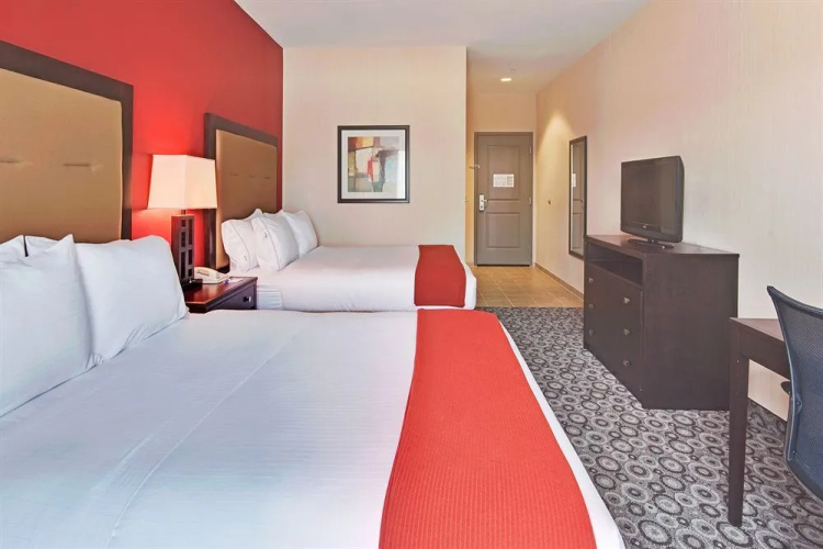 Holiday Inn Express Banning