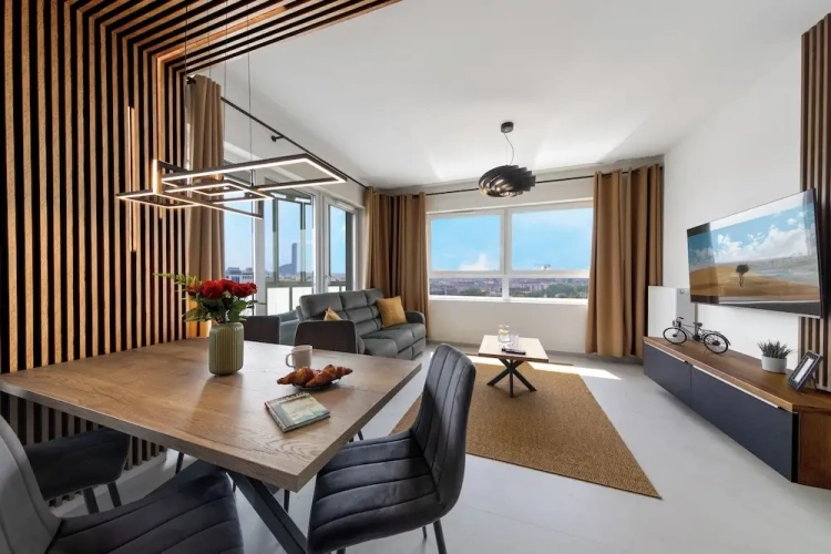 2 Bedrooms Comfort Apartment with balcony and with river view