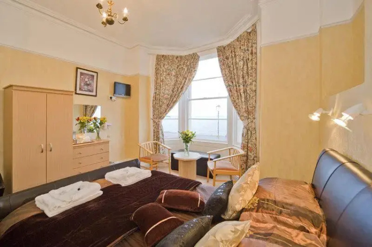 Regency Royal Hotel