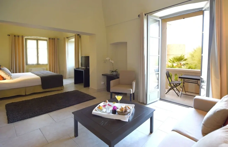 Superior Double Suite with city view