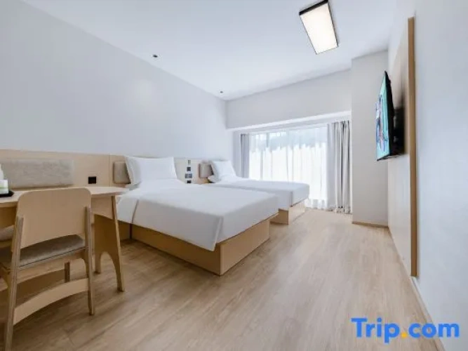 Standard Double room with view