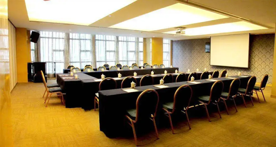 Grand Soluxe International Hotel