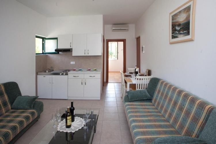 2 Bedrooms Apartment with balcony and with sea view