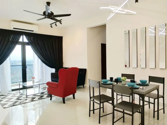3 Bedrooms Apartment