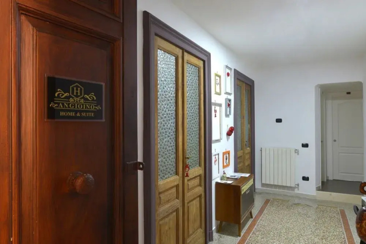 Napoli Central City