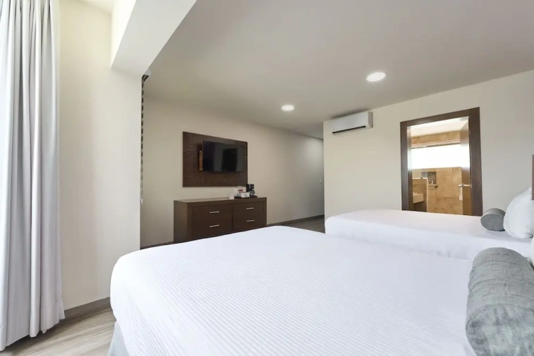 Deluxe Quadruple room