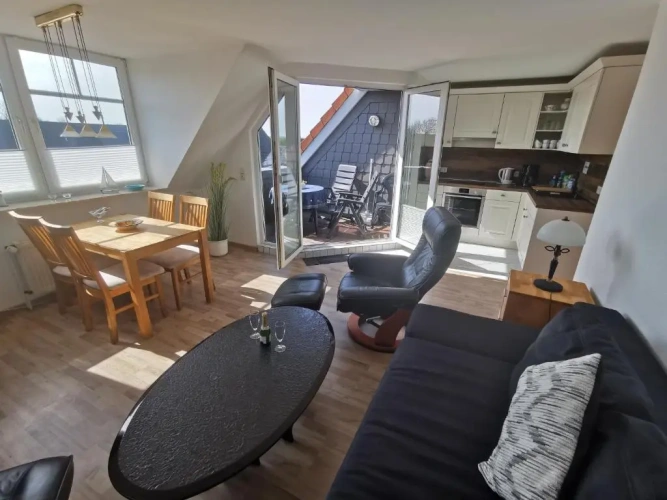 Apartment with balcony