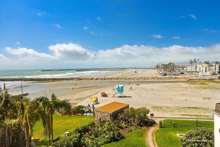 Cottage with balcony