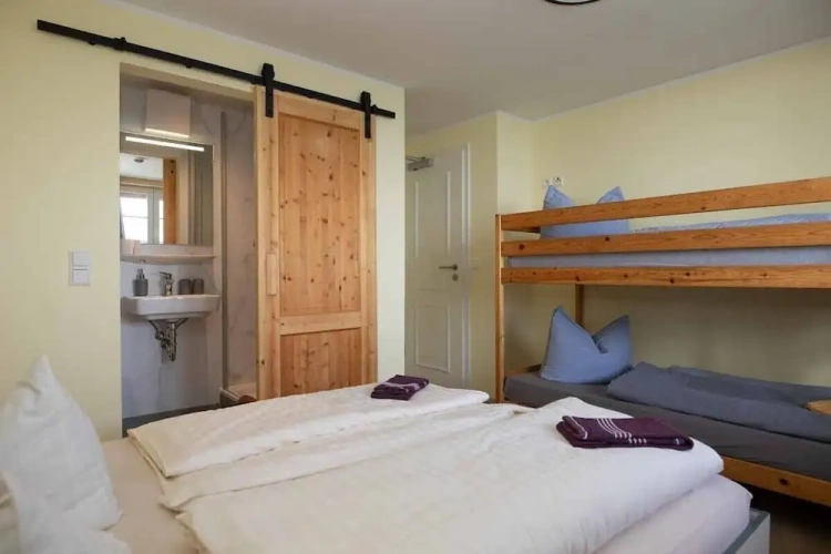 Quadruple Suite with mountain view