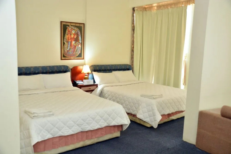 Aradous Hotel