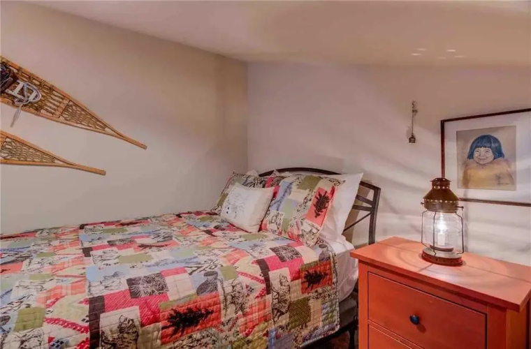 Powder Village Condominium I4