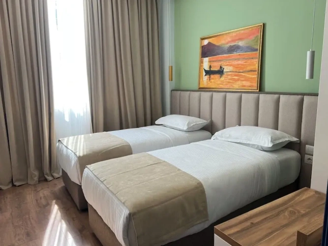 Deluxe Double room with city view