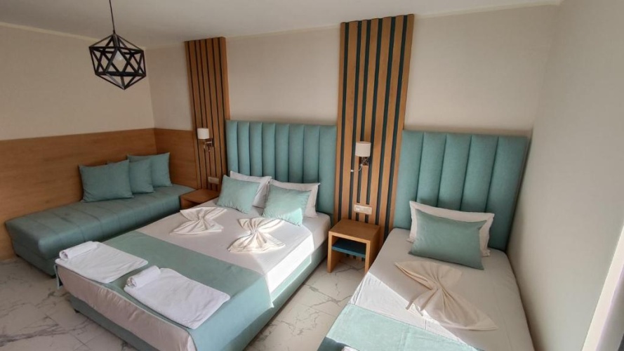 Standard Quadruple room