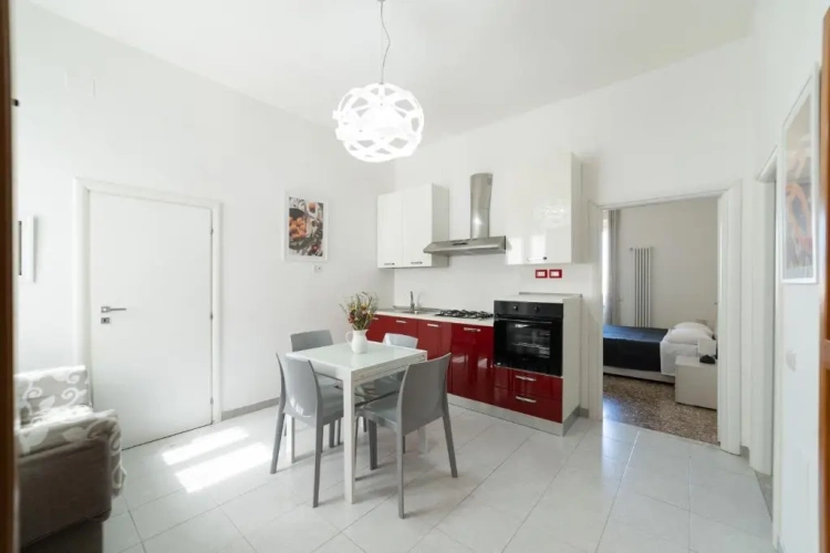2 Bedrooms Apartment