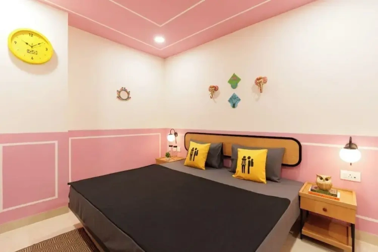 Deluxe Double room with city view