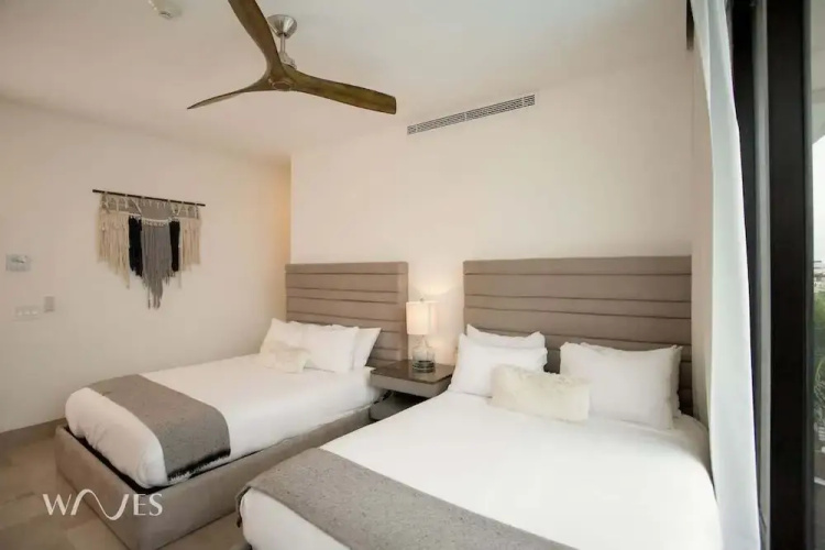 3 Br. Ocean Front PH With Stunning Views