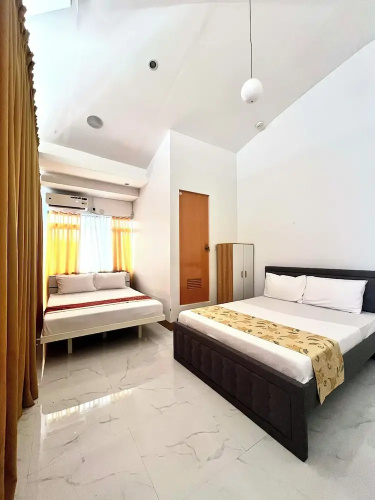 Legends Hotel & Restaurant