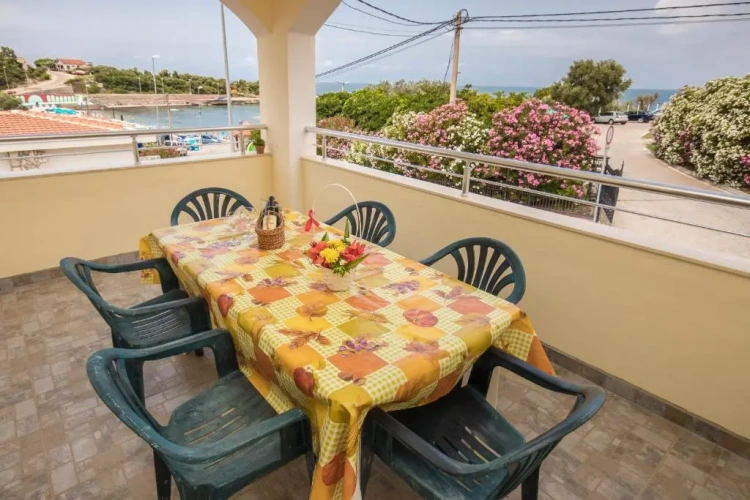 1 Bedroom Apartment with balcony and with sea view