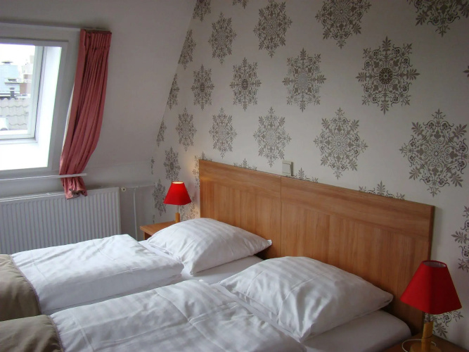 Rho Hotel