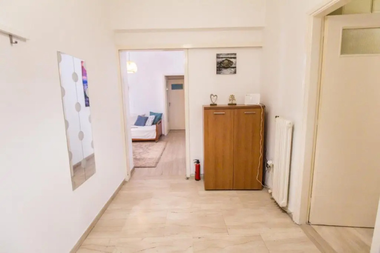 Stylish apt in Athens center