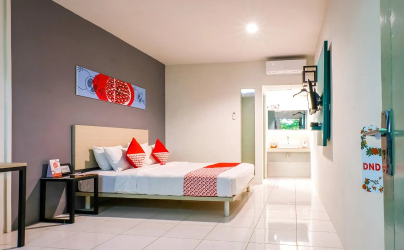 OYO 957 De-lima Residence
