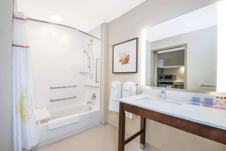 Hawthorn Suites by Wyndham Fargo