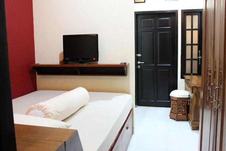 Lagura Residence