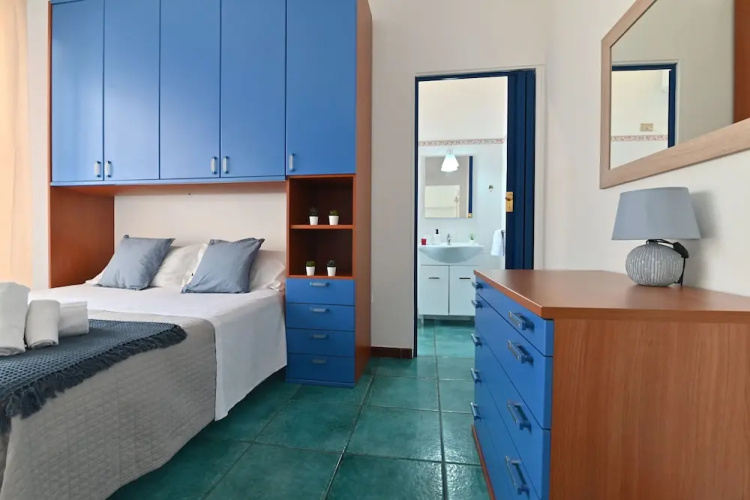 IzzHome Holiday Terrace