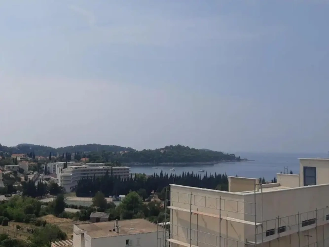 2 Bedrooms Apartment with balcony and with sea view