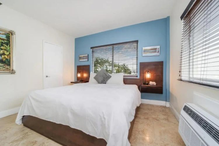 Standard Double room with view