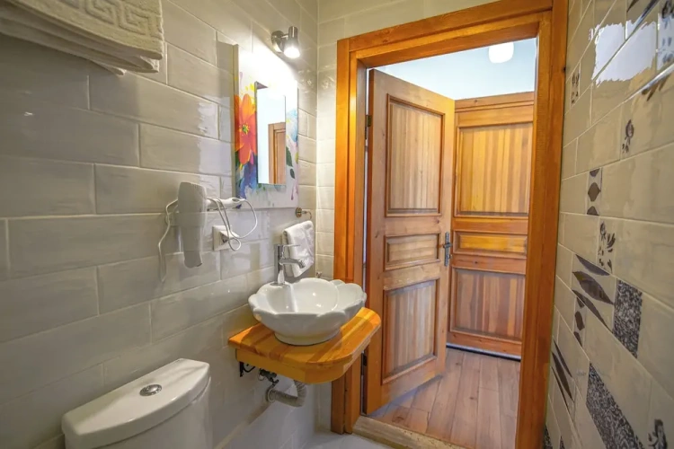 Comfort room