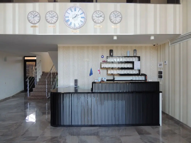Hotel Batomi