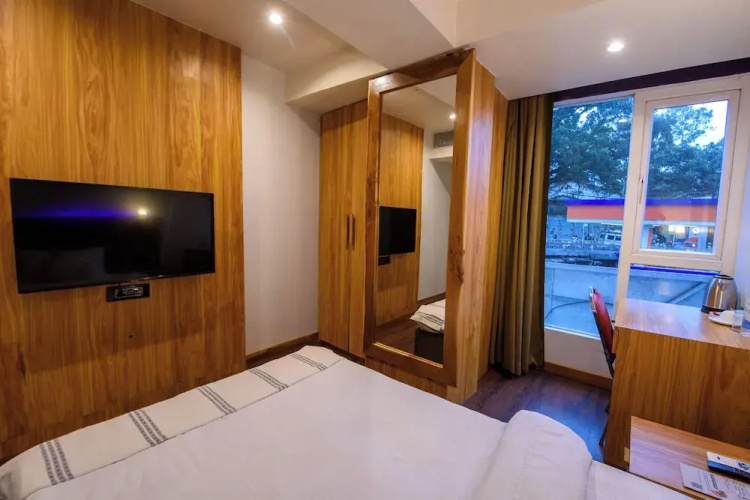 Emerald Hotel