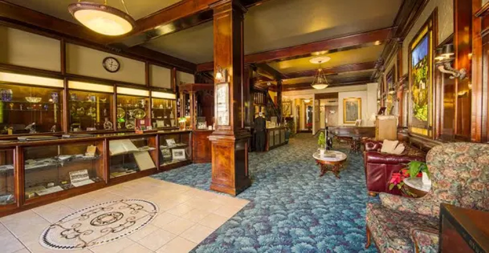 Historic Cary House Hotel