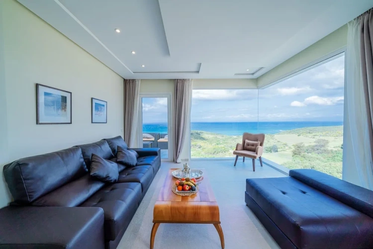1 Bedroom Apartment with balcony and with sea view