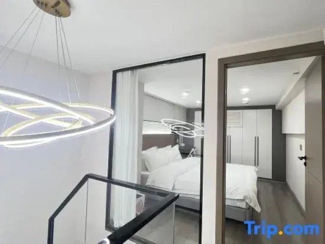 2 Bedrooms Business Suite