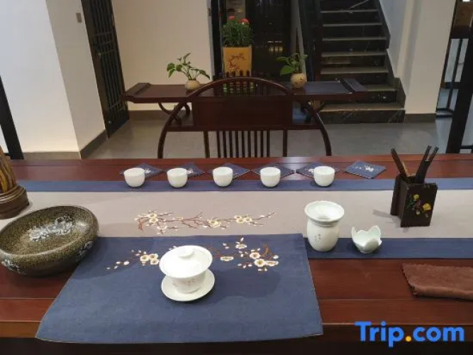 Zhuchen Inn