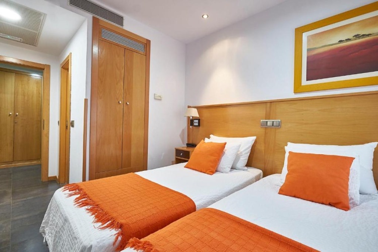 Standard Twin room