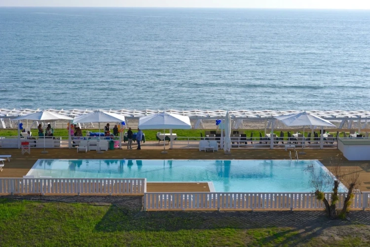 Classic Quadruple room with sea view