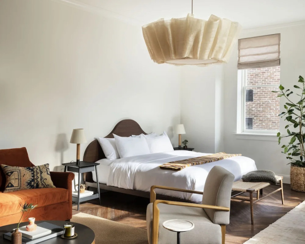 The Pinch Hotel