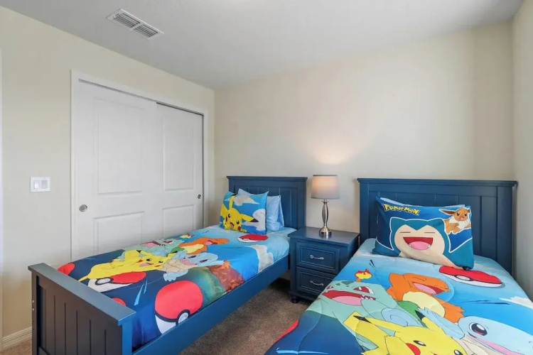 1228 Blue Island Dr