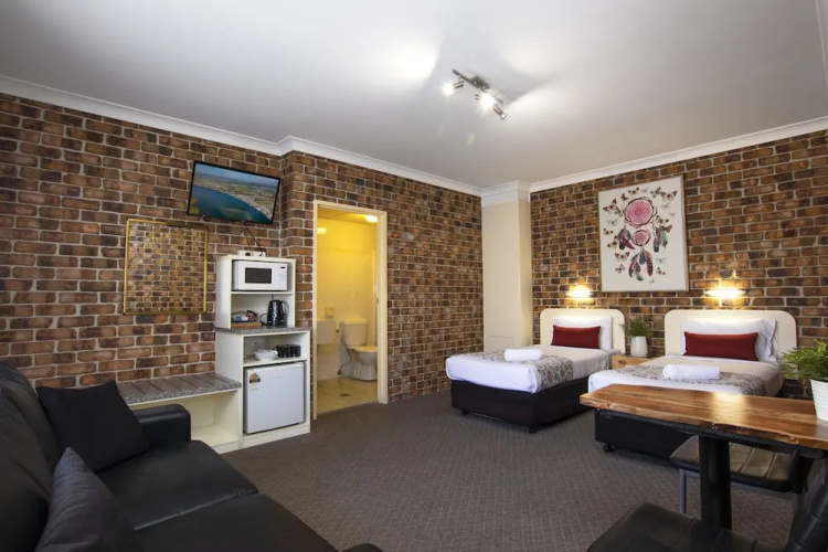 Richmond Motor Inn