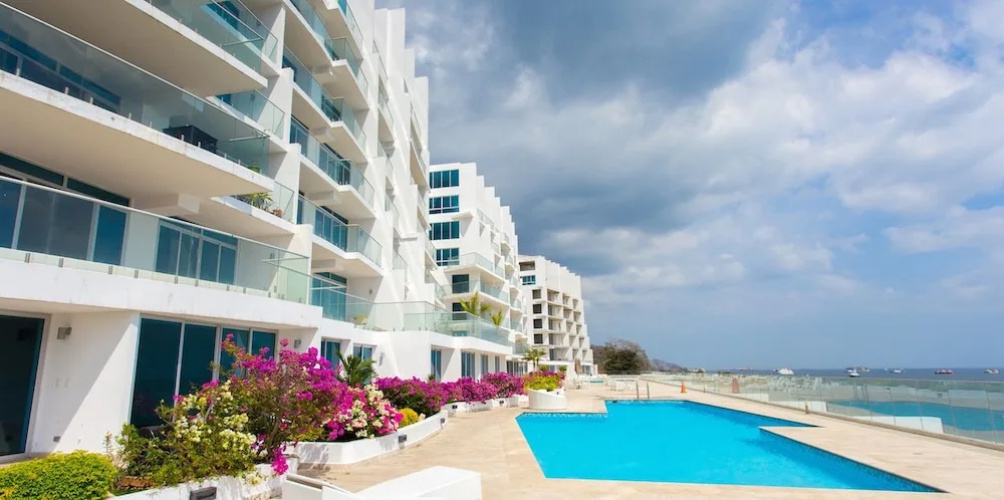 Naos Luxury Rents