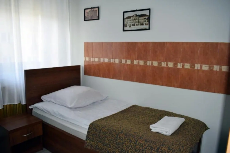 Economy Triple room