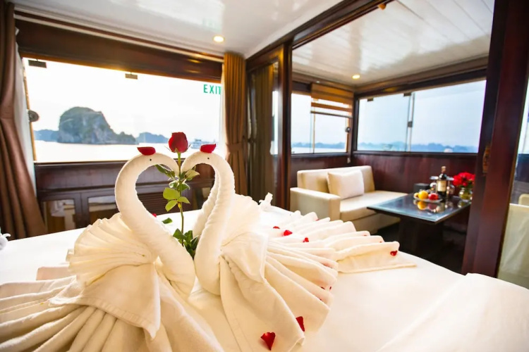 Paloma Cruise