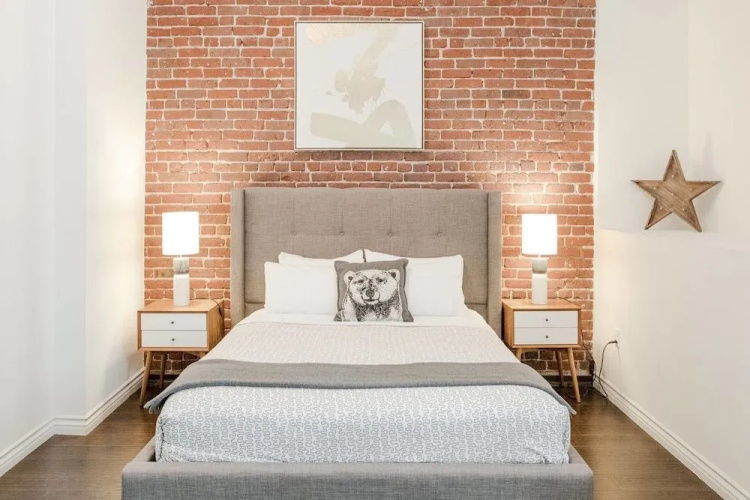 Explore Downtown From A Debonair Urban Loft